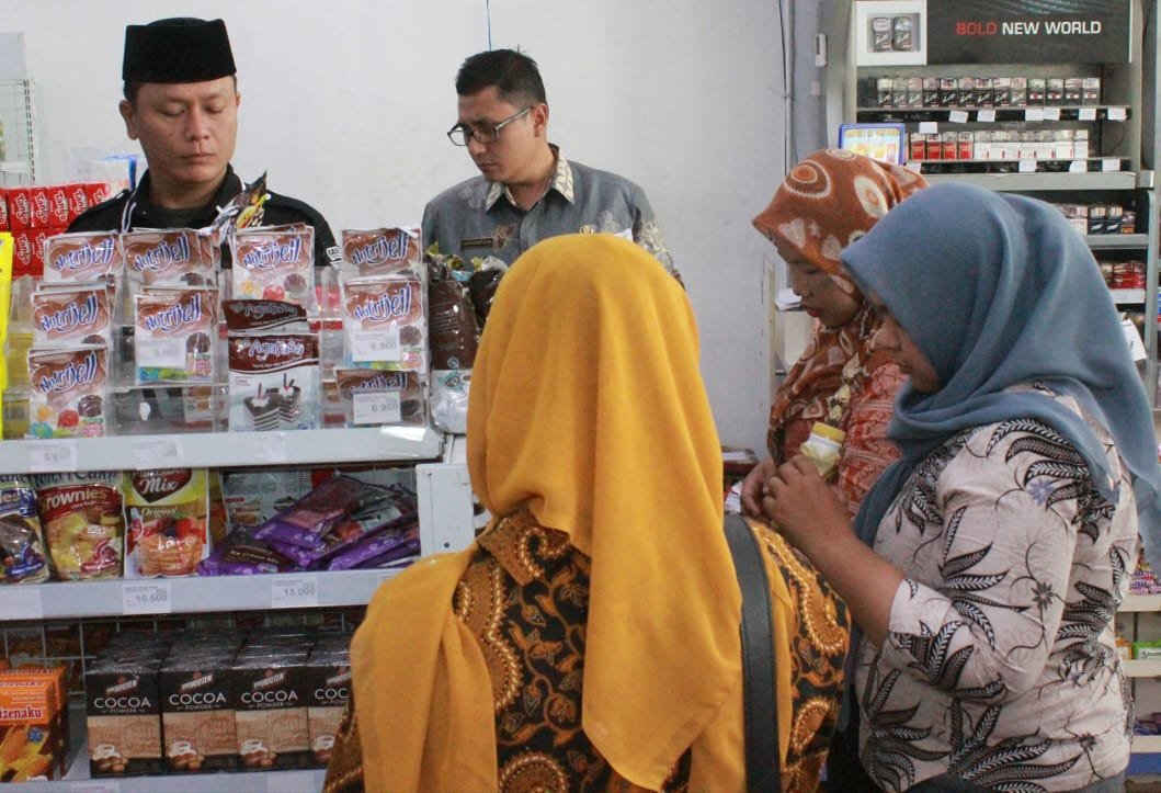 Disperindag Madina Temukan Barang Kadaluarsa IMG-20190516-WA0001