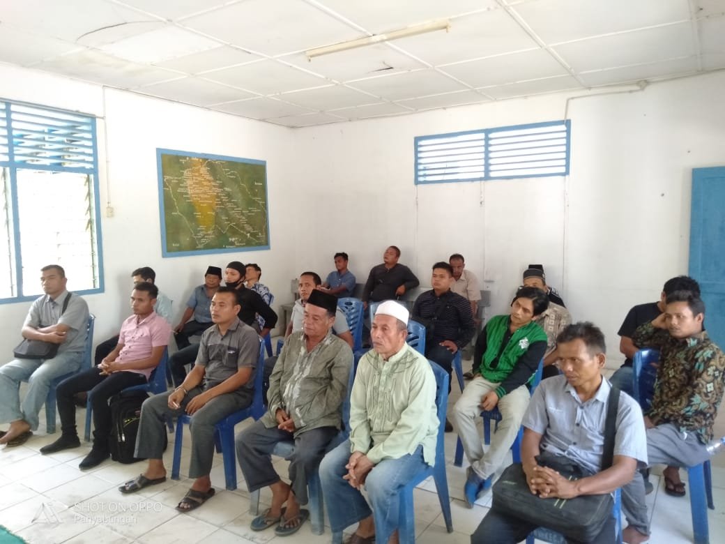 Camat Panyabungan Mediasi Warga Desa Aek Banir dengan BPD & Kades IMG-20200704-WA0011