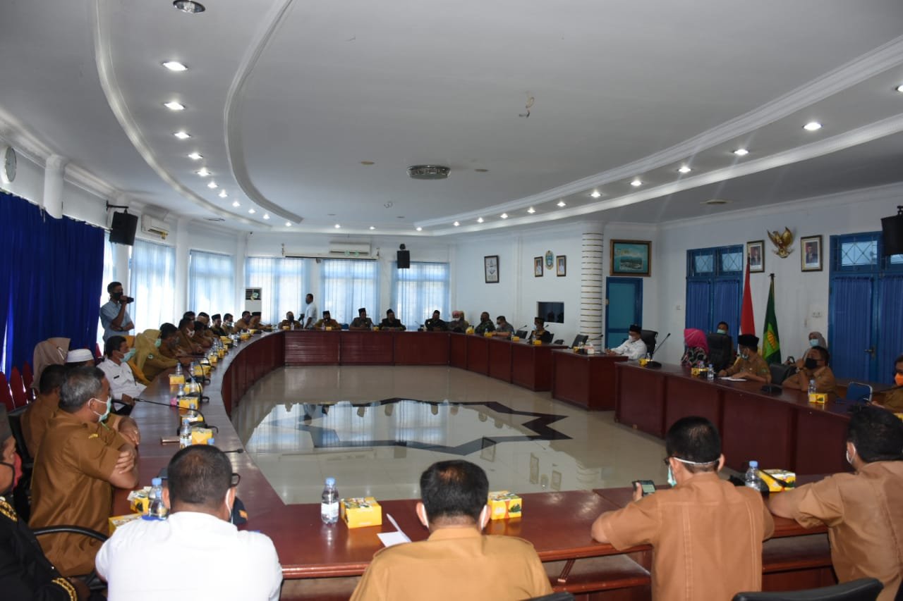 Gelar Rapat Kordinasi, Pjs. Bupati Madina : 'Sukseskan Pemilukada & Jaga Netralitas ASN' IMG-20200928-WA0010