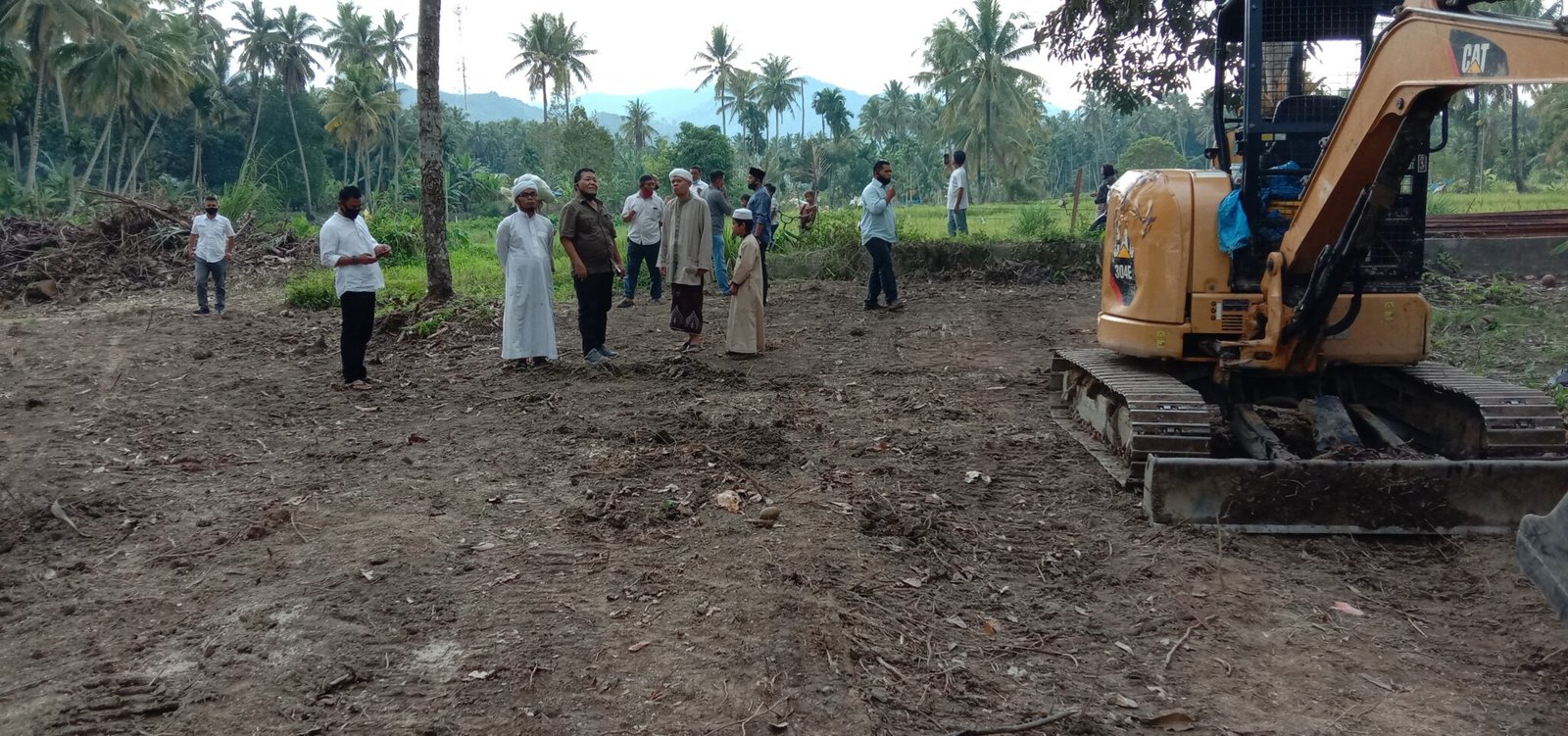 Bupati Madina Tinjau Lahan Pertapakan Ponpes Tahfiz Rahmatul Alam Al Islami IMG_20200916_164331