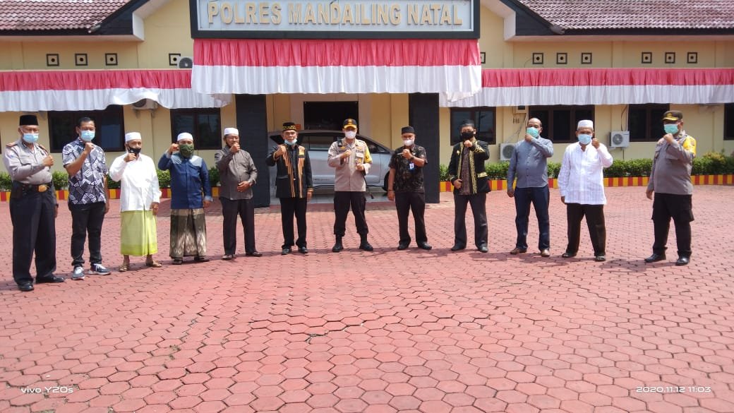 FPPAB Bersama Perwakilan Masyarakat Desa Mompang Julu Sampaikan Permohonan Maaf Kepada Polres Madina & Polri IMG-20201112-WA0008