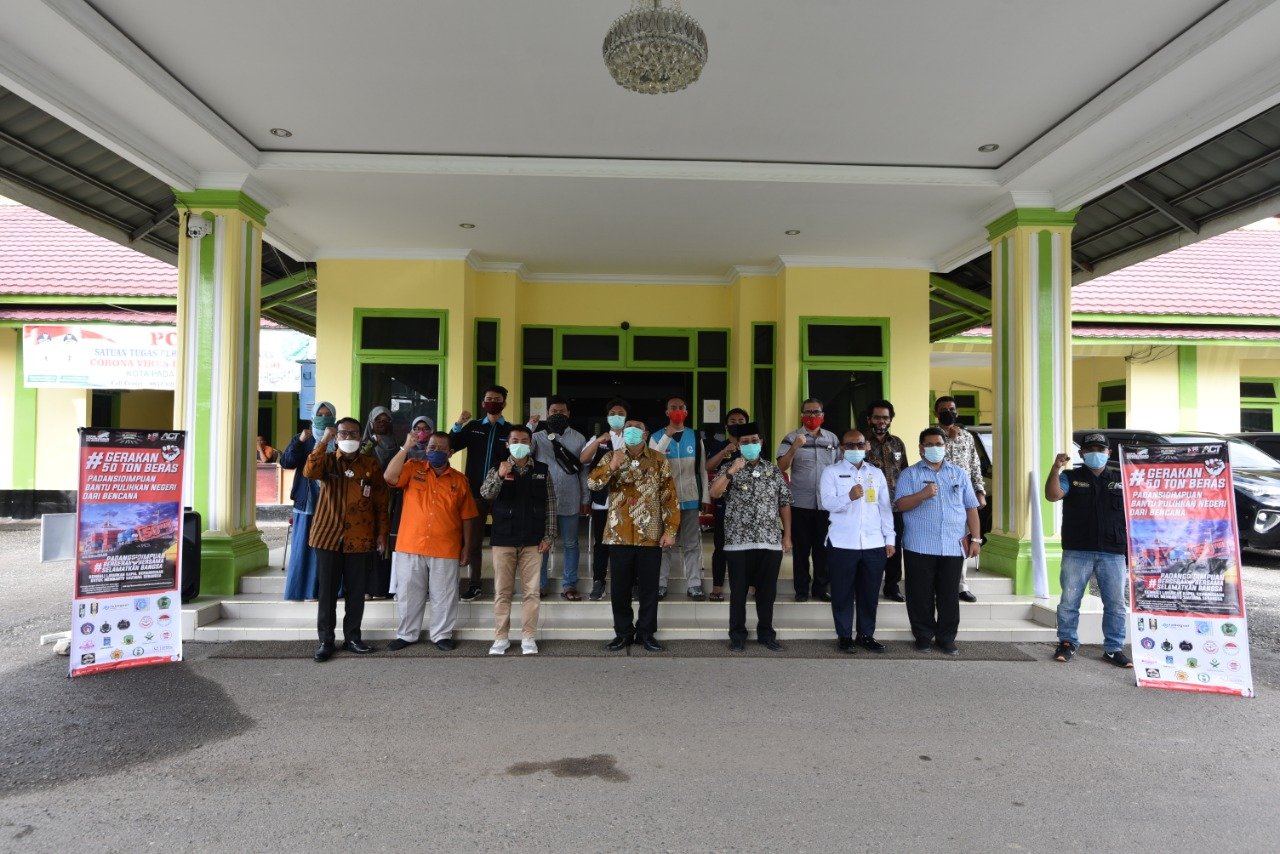 Terima Tim MRI, Wali Kota Padangsidimpuan : "Target 50 Ton Beras Salurkan ke Daerah Bencana" IMG-20210122-WA0058
