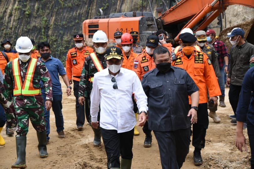 Gubernur Sumut & Forkopimda Tinjau Lokasi Bencana Alam Tanah Longsor di PLTA Batang Toru IMG-20210502-WA0036