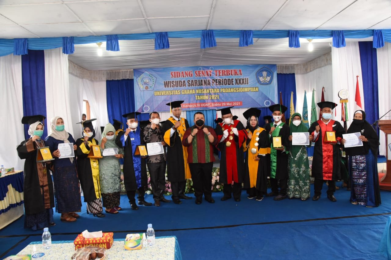 Bupati Tapsel : "Alumni Kampus Harus Mampu Mengimplementasikan Ilmunya Semasa Kuliah" IMG-20210530-WA0006