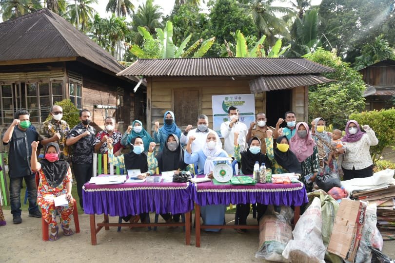 Bupati Tapsel Ajak Masyarakat Sulap Sampah Lebih Bernilai Ekonomis IMG-20210723-WA0029