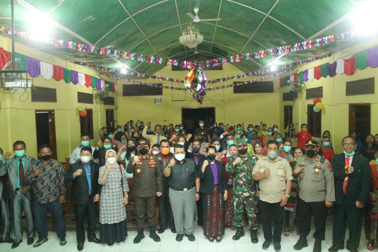 Bupati Tapsel Bersama Forkopimda Tinjau Pelaksanaan Ibadah Natal 2021 IMG-20211225-WA0007