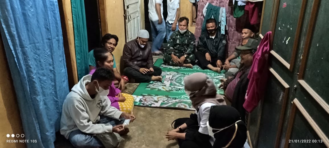 Muspika Kecamatan Panyabungan Datangi Rumah M. Sultan Bocah (10) Yang Diduga Mengkonsumsi Makanan & Susu Yang Sudah Kadaluarsa IMG-20220121-WA0019