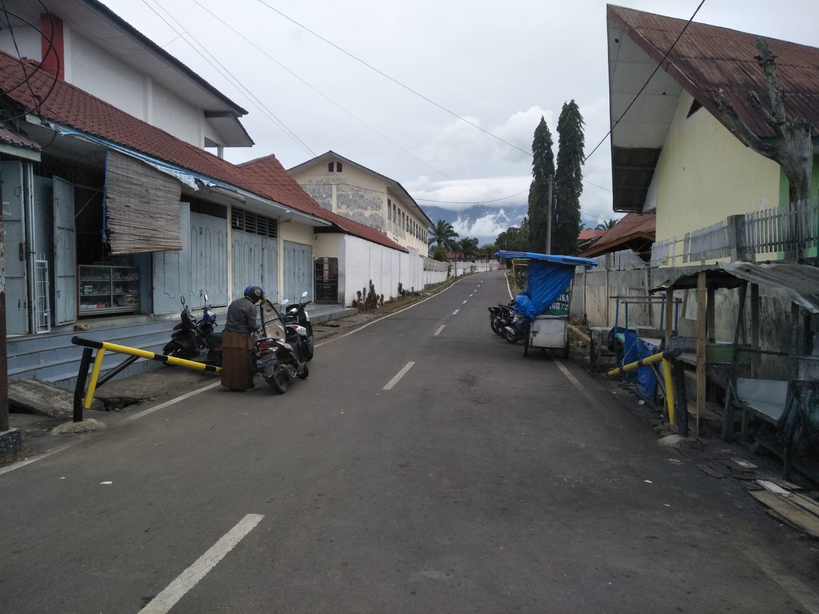Jalan Menuju SMAN 6 P.Sidempuan di Portal, 4 Alasan Kasek Kenapa di Portal Jalan Menuju SMAN 6 P.Sidempuan di Portal, 4 Alasan Kasek Kenapa di Portal