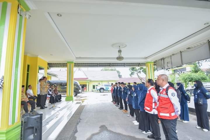 Walikota Irsan Efendi Lepas Kontingen PMI Kota Padang Sidempuan Menuju Karya Relawan Tingkat Provsu FB_IMG_1666892236751