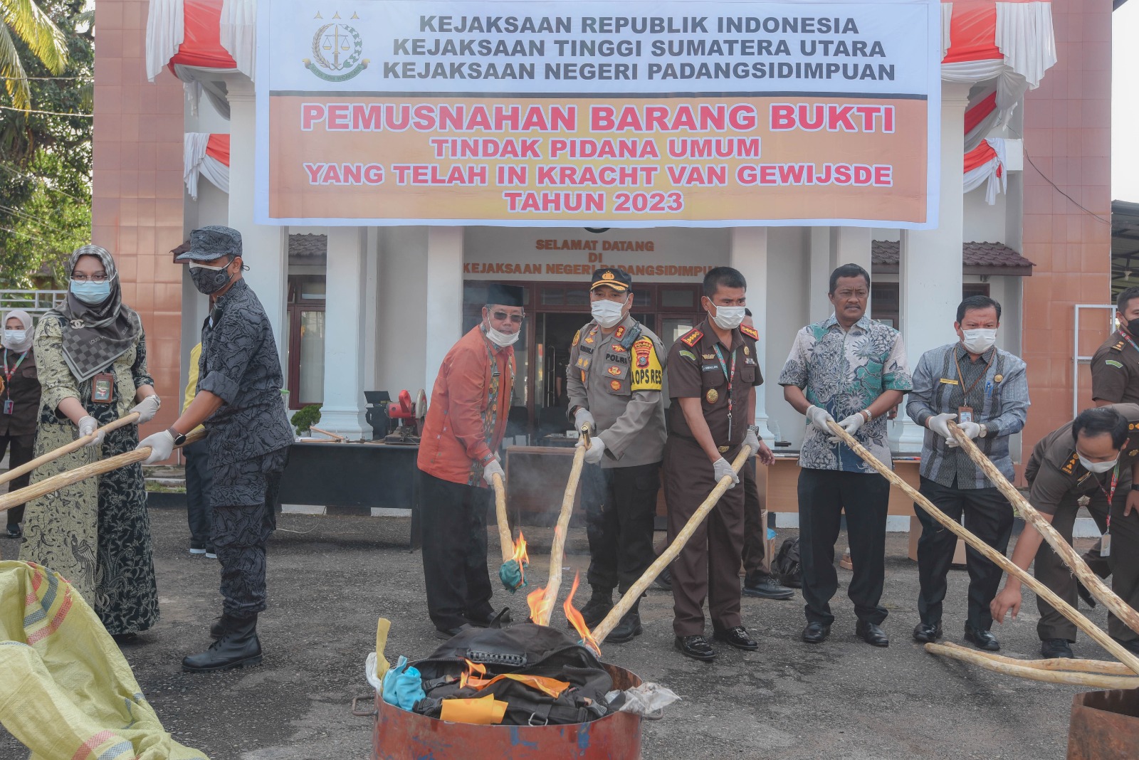 Pemusnahan Barang Bukti Tindak Pidana Umum, Kejaksaan Negeri Padangsidimpuan, Narkotika, Penanggulangan Masalah Narkoba, Kolaborasi dan Kerjasama, Tanggungjawab Bersama