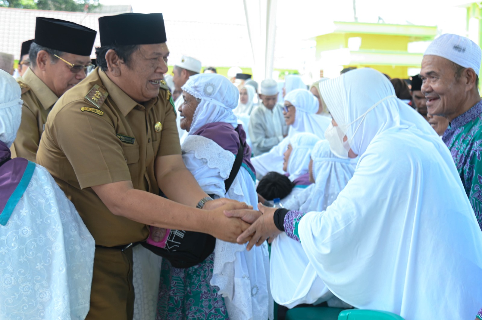 Walikota Irsan Efendi, Jemaah Haji, Padangsidimpuan, Kloter 19, Embarkasi Medan.