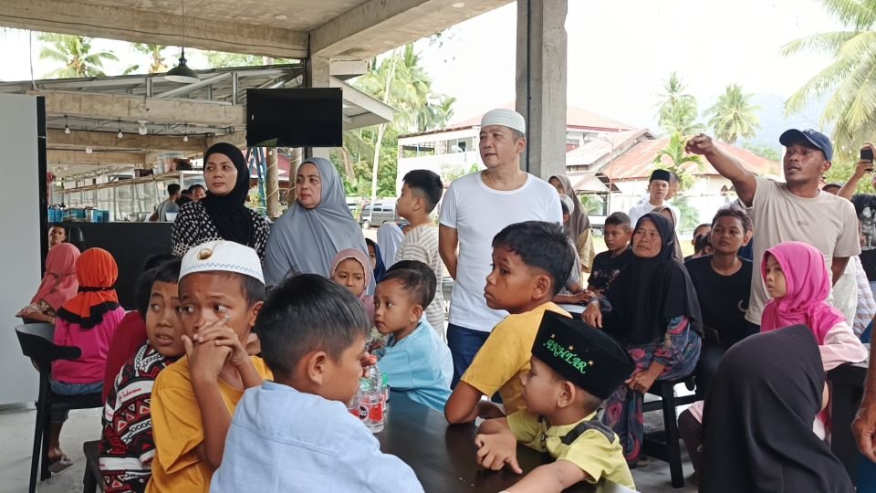 Jelang Launching, Warkop Madina Santuni Ratusan Anak Yatim Piatu se Gunung Tua Raya IMG_20260226_153655_7